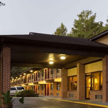 Howard Johnson By Wyndham Tallahassee Exteriér fotografie