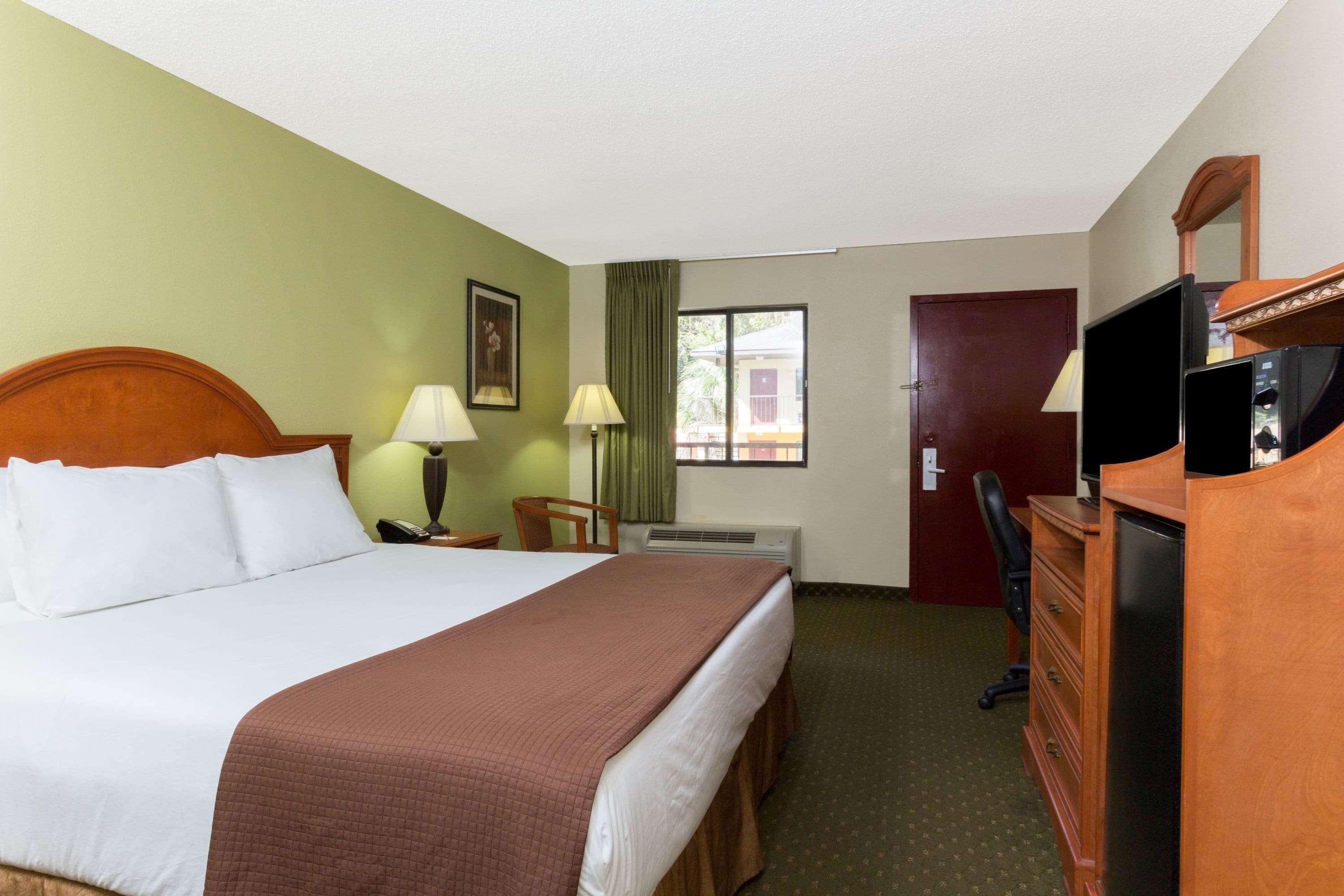 Howard Johnson By Wyndham Tallahassee Exteriér fotografie