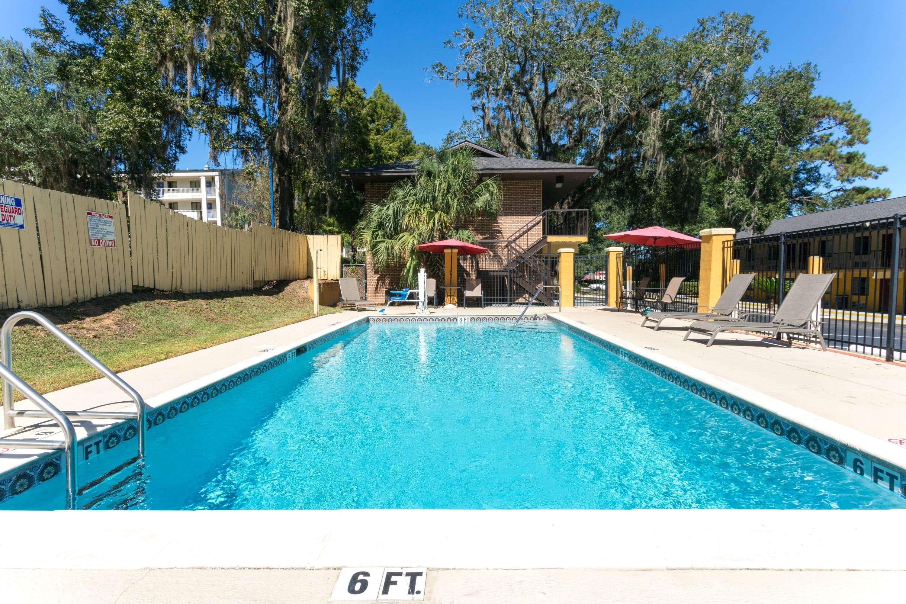 Howard Johnson By Wyndham Tallahassee Exteriér fotografie
